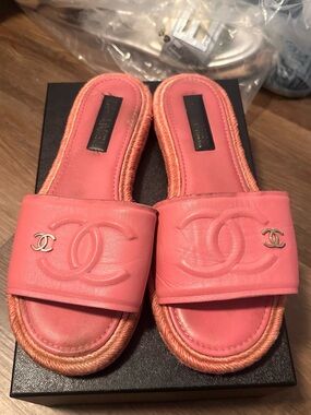 Pink chanel slides 41